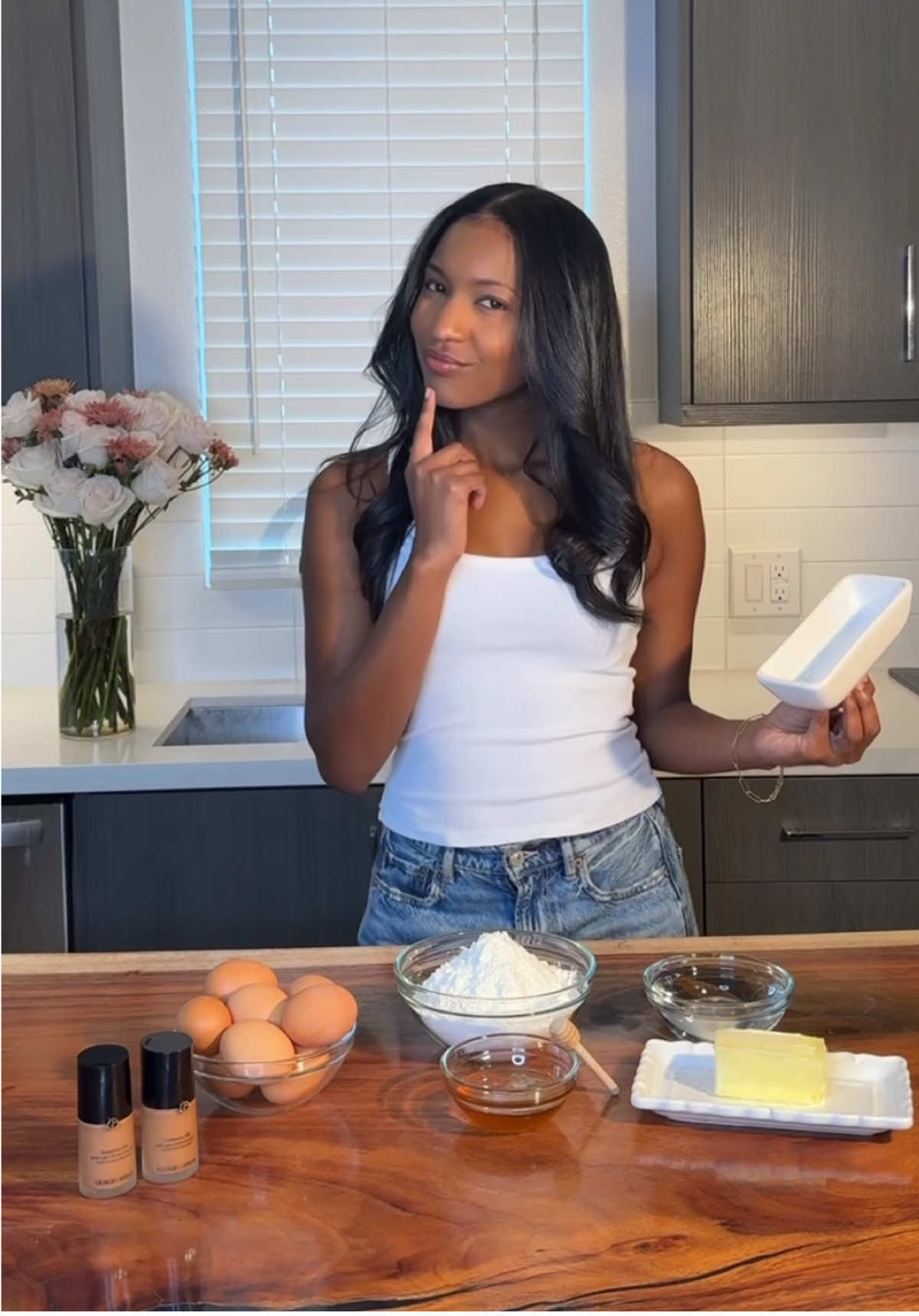 A post by @thecarlaciagrant on TikTok caption: Traded my butter spatula for a foundation spatula 🧈  @Armani beauty @sephora #ArmaniBeauty 