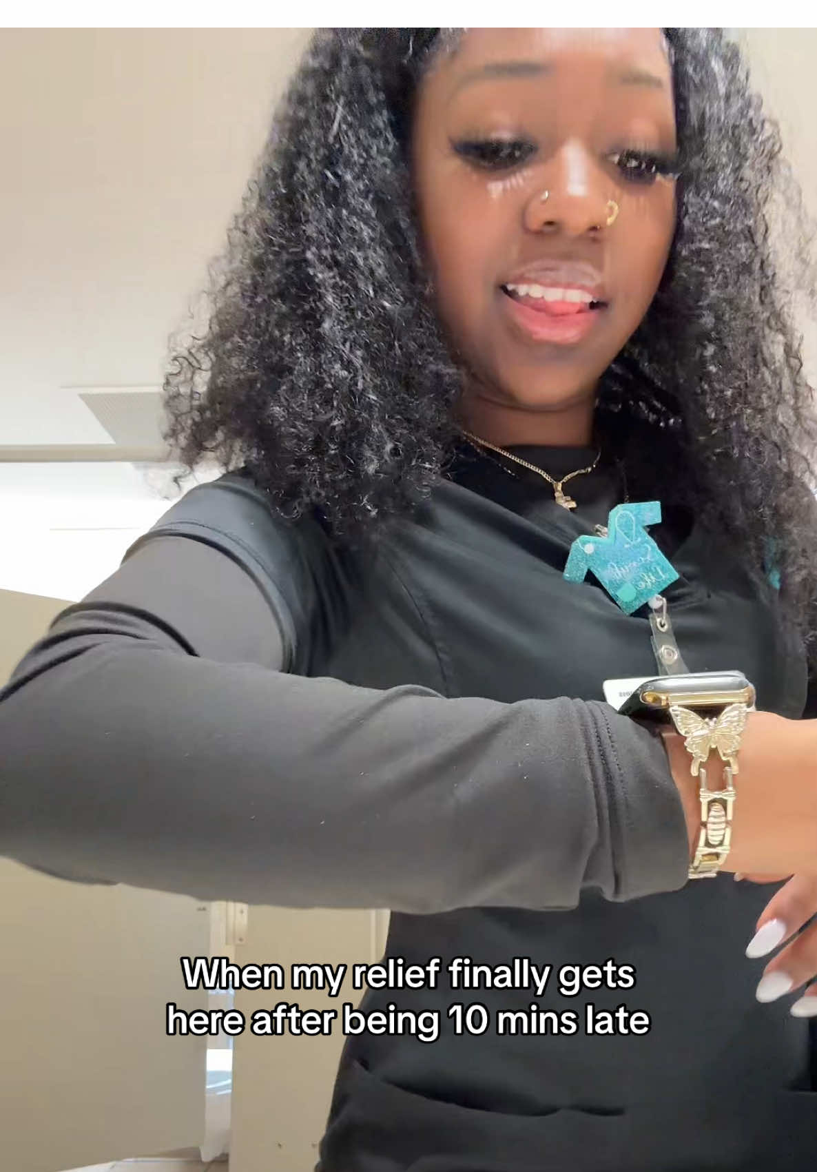 A post by @jazlyn.nevaeh on TikTok caption: Cuz they were gonna get their report on a sticky😩😂 #patientcaretech #cna #cnasoftiktok #pct #cnahumor #prepa #nursehumor #nursesoftiktok 
