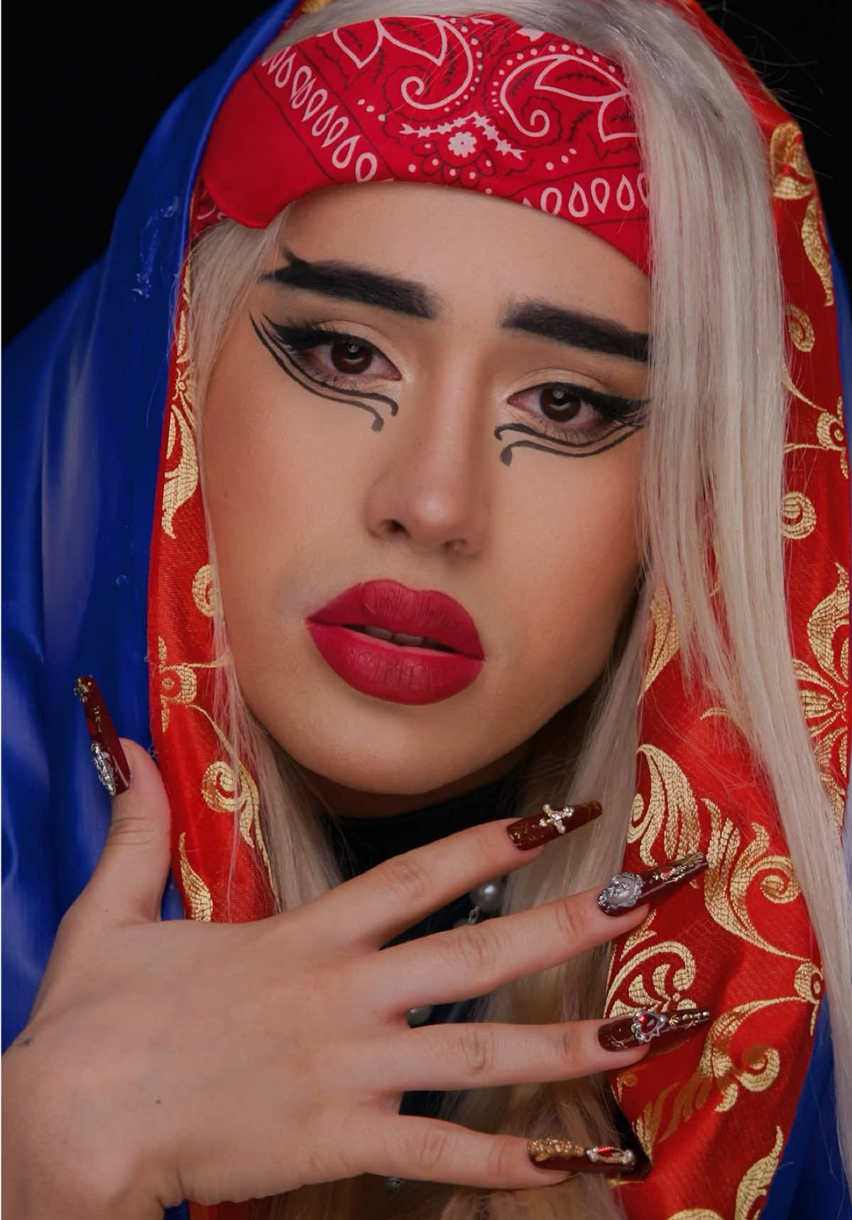 A post by @rafaelsantos on TikTok caption: Lady Gaga Makeup❤️‍🔥 (3 dias de gravação) @ladygaga #makeup #ladygaga 
