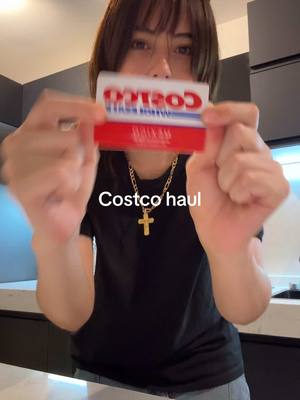 A post by @dannespinoo on TikTok caption: Mis compras en Costco…Haul chicos!!! comenten que artículo del carrito de dannespino serían…😜 #costcohaul #costco #dannespino 