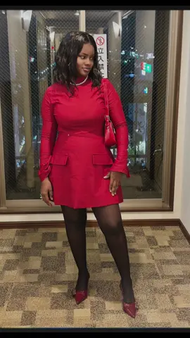 A post by @reinecoulibaly15 on TikTok caption: #ゴールドコースト #tiktokguineenne224🇬🇳🇬🇳✌️🥰❤️ #224🇬🇳🇬🇳guineeprtoi #♥️🥹 #viral #maman2025 #CapCut #pourtoi #♥️ #foryou 