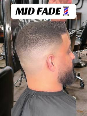 A post by @barberforever_2 on TikTok caption: MID FADE💈 #viral #barberoslati #videography #video #barberosdelmundo #barbero #hairst #trending #barbershopconnect #barberlife #tutorials #barberoslatino 