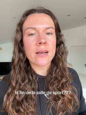 A post by @alicuizz on TikTok caption: nouveau vlog ytb en passant🤭