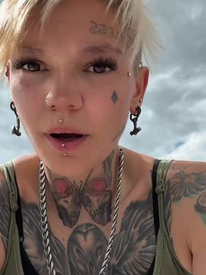 A post by @bauer_eule on TikTok caption: @TRIPKID 