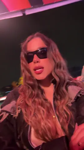 A post by @oficialcara_ on TikTok caption: Un borrador #lasolar #maybelline 