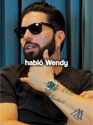 A post by @ponchodenigris on TikTok caption: #jalandofierro #ponchodenigris #wendyguevara 