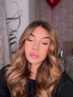 A post by @letiziapone_ on TikTok caption: Tutta capelli