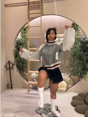 A post by @sukiibaby.jp on TikTok caption: ϵ( 'Θ' )϶