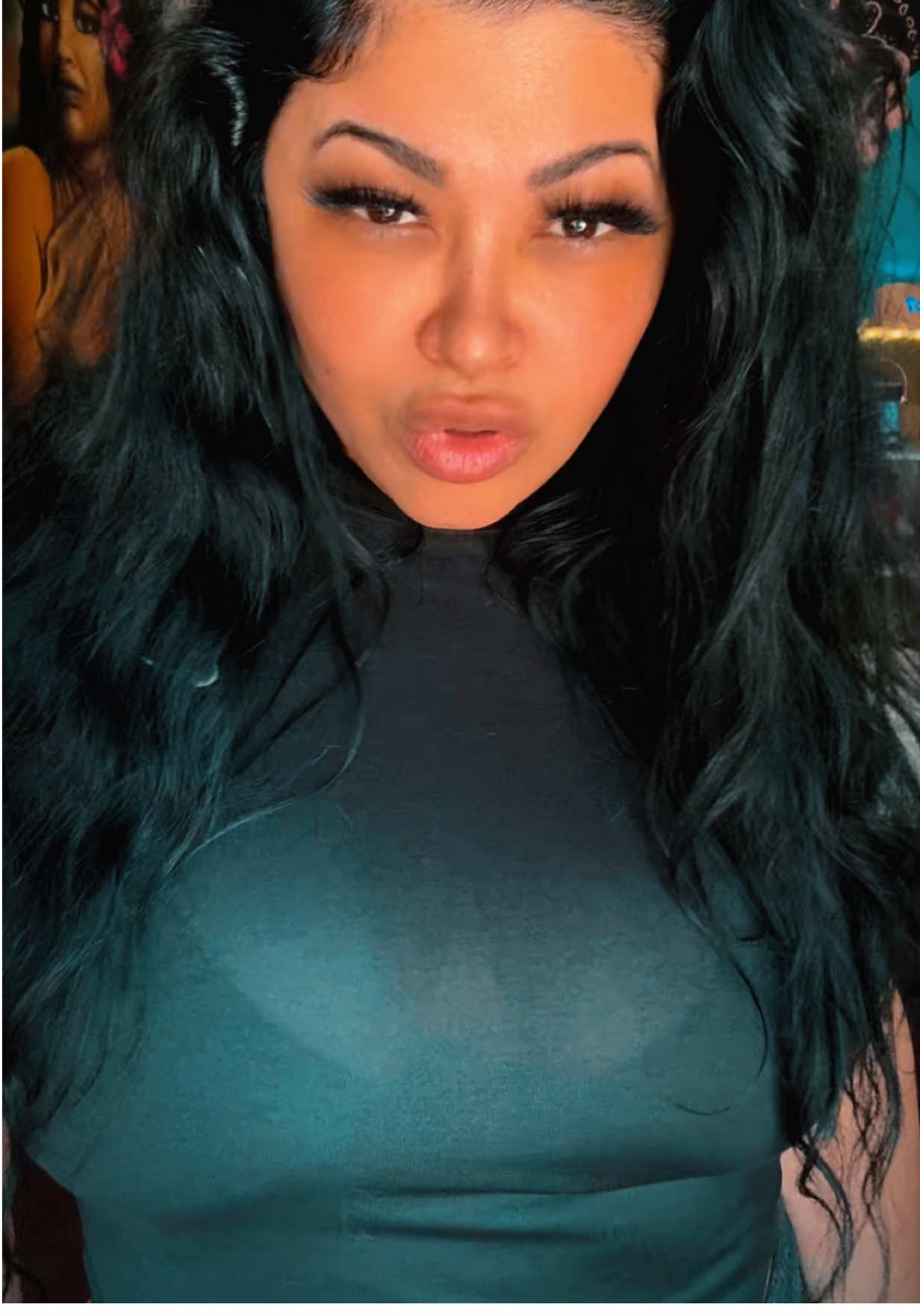 A post by @vanluc.7 on TikTok caption: @Crystal crave Spit that 🔥 Stay taking notes observers 👀😂💅🏽💕 #morningthoughts #copycats #sitbackandobserve #ateandleftnocrumbs #areyoustillwatching #trendinglipsync #trendinglipsyncingtiktoks #lipsyncing #trendingtiktok #crystalcrave  #crystalcravedontplay 