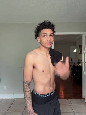 A post by @curvejso on TikTok caption: Gotta work on belly and chest ik ik😂❤️ gm tho chatt 