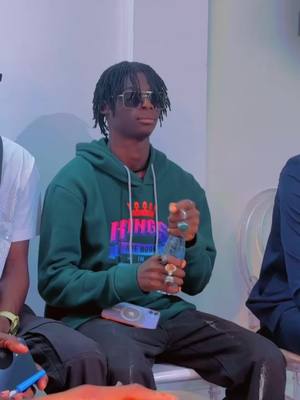 A post by @diopnostress1 on TikTok caption: Kouné Sénégal nékhoul amo connexion 😂🥰🇸🇳