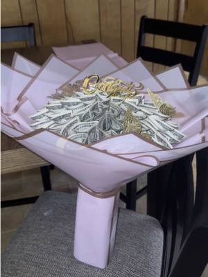A post by @bailes_lesley on TikTok caption: just getting started☺️ how’d i do? #fyp #moneybouquet #bouquet #ramobuchon #ramodedinero #dinero #viral #bouquets 