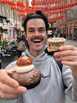 A post by @peldanyos on TikTok caption: Festín de DONUTS en Londres 🍩