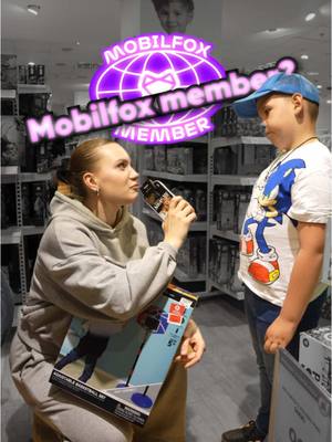 A post by @mobilfoxpolska on TikTok caption: @wojtyczkanna #viralvideos #mobilfox #fyp #dlaciebie 