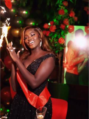 A post by @fatou_ndiaye_sn on TikTok caption: Mon amour, Je n’ai pas assez de mots pour te dire à quel point ta surprise m’a touchée. Tu as réussi à transformer une journée spéciale en un moment magique, rempli d’amour, d’émotions et de bonheur. Tu me connais tellement bien… Chaque détail, chaque attention, c’était parfait. Je me suis sentie aimée, chérie, et incroyablement chanceuse de t’avoir à mes côtés. Merci du fond du cœur pour tout ce que tu fais, pour ce que tu es, et pour la tendresse que tu mets dans chaque geste. Je t’aime plus que jamais. Merci d’être l’homme merveilleux qui illumine ma vie. Un an après t’avoir rencontré, je me sens de plus en plus confortable d’avoir fait ma vie avec toi. Avec tout mon amour, Ta femme comblée et reconnaissante.@Bass