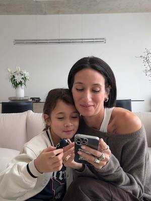 A post by @alexandraguerain on TikTok caption: Réponse à @emma.jov la suite 😭😭😭 #toxicparent #trend #momlife #momsoftiktok #momanddaughter 