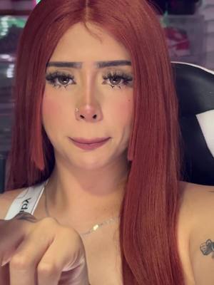 A post by @santagriegaoficial on TikTok caption: Santa masterisada 🤓