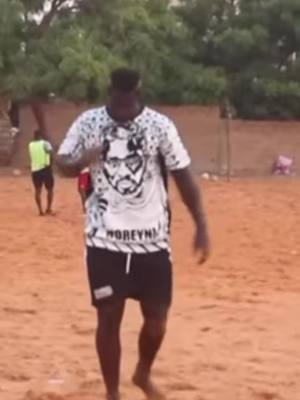 A post by @lambsenegaltv2 on TikTok caption: #lambsenegaltv1 #niangboundaw 