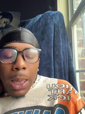 A post by @iiiamlee__ on TikTok caption: #fyp #viral 