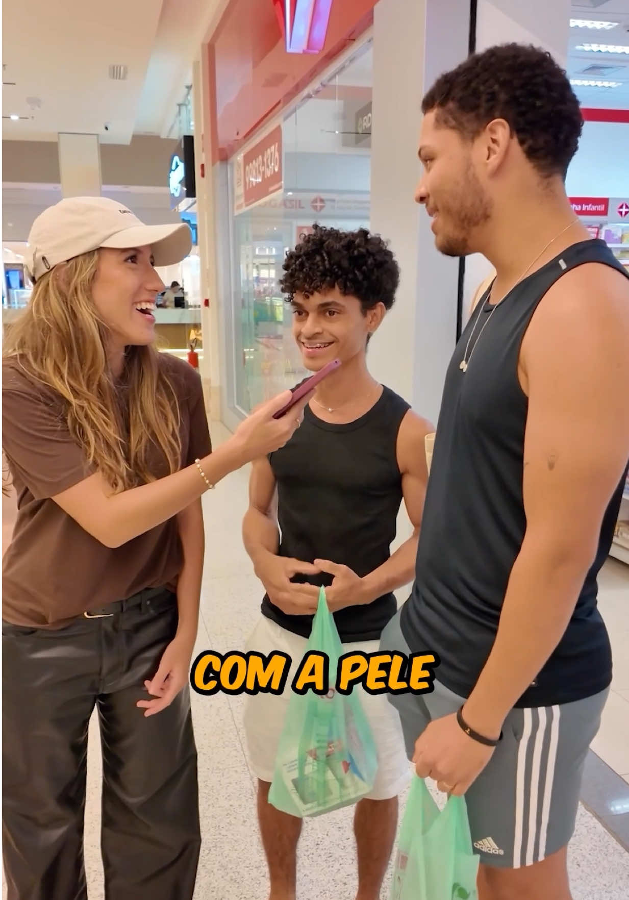 A post by @gabrielanerym on TikTok caption: Qual loja você escolheria?😳 Até que eles foram generosos com meu dinheirinho kkkkkkk quem aí compraria produto de skin care?👄 Cadê a galera de Natal aí? Qual cidade eu devo ir??
