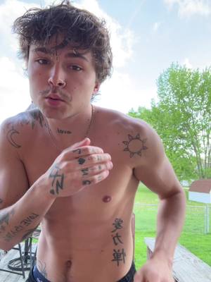 A post by @kxstutz on TikTok caption: Live on Twitch - kxstutz 