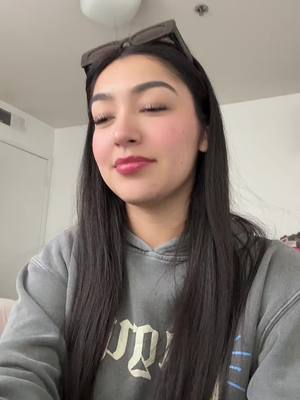 A post by @jackieybarra on TikTok caption: LA FARSANTE!! posting my draft singing covers bc I can’t film any here in korea😩💔