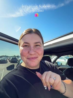 A post by @mamakarlsss on TikTok caption: ALSO.. if you've been to Universal/Disney please give me all the recommendations/hacks you have 🩷