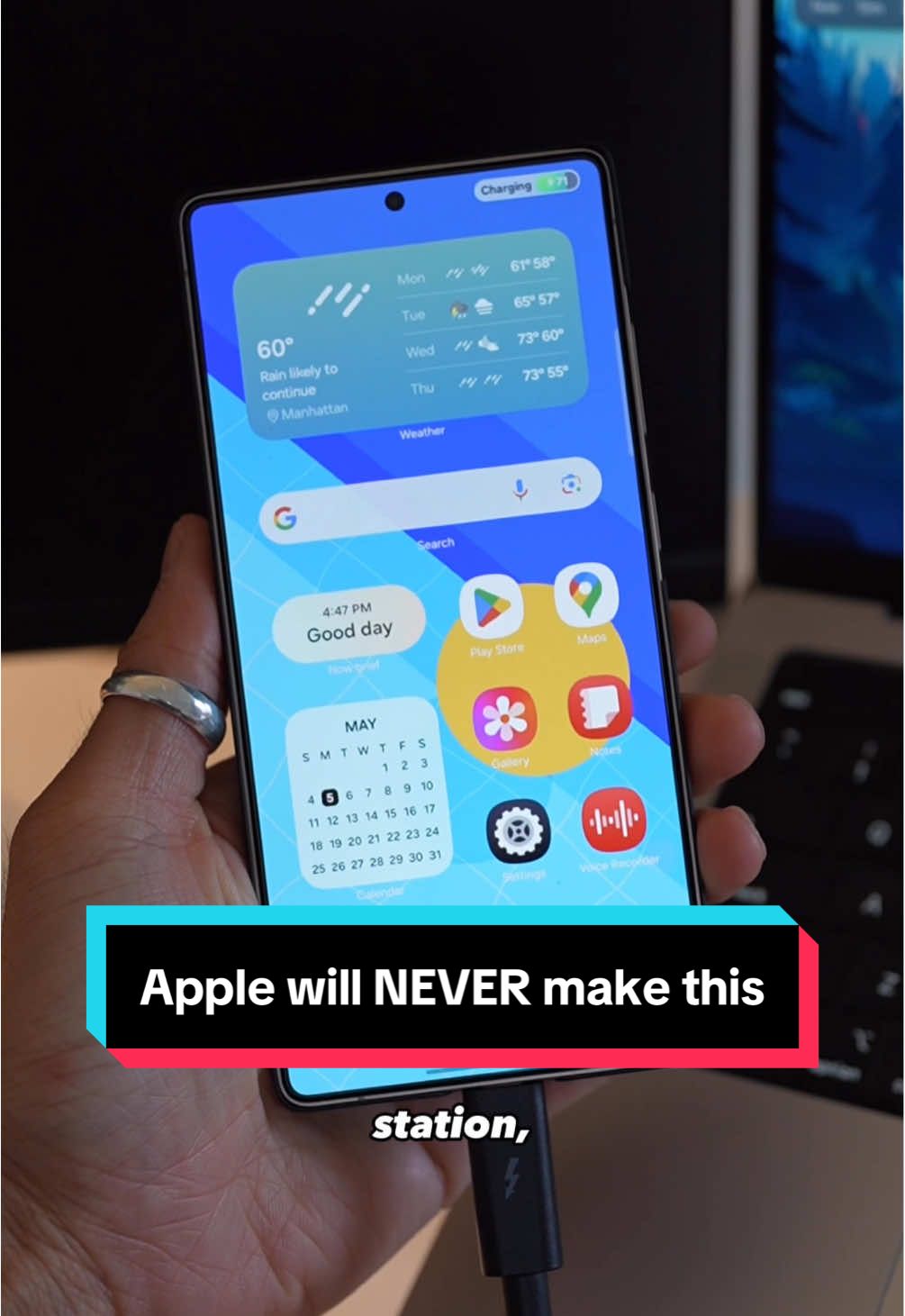 A post by @anantchoxi on TikTok caption: Apple would NEVER do this. With Samsung Dex, my S25 Ultra literally turns into a computer with a full desktop experience when you plug it into a monitor. You can even use your mouse and keyboard with it. Best of all most of the apps you use on your S25 Ultra work really well!  #samsungdex #oneui7 #samsunggalaxys25ultra #creatorsearchinsights 