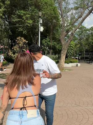 A post by @farileomusic on TikTok caption: Quizá… 🩷🖤  #cantante #artistaemergente #musica #spotify 