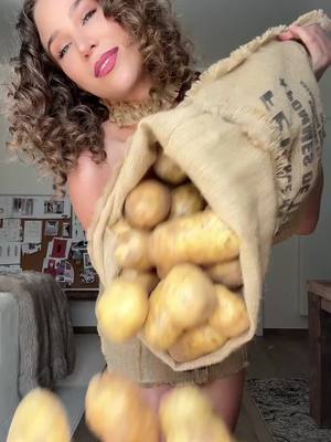 A post by @oceaneamsler on TikTok caption: Team frites ou potatoes ? 