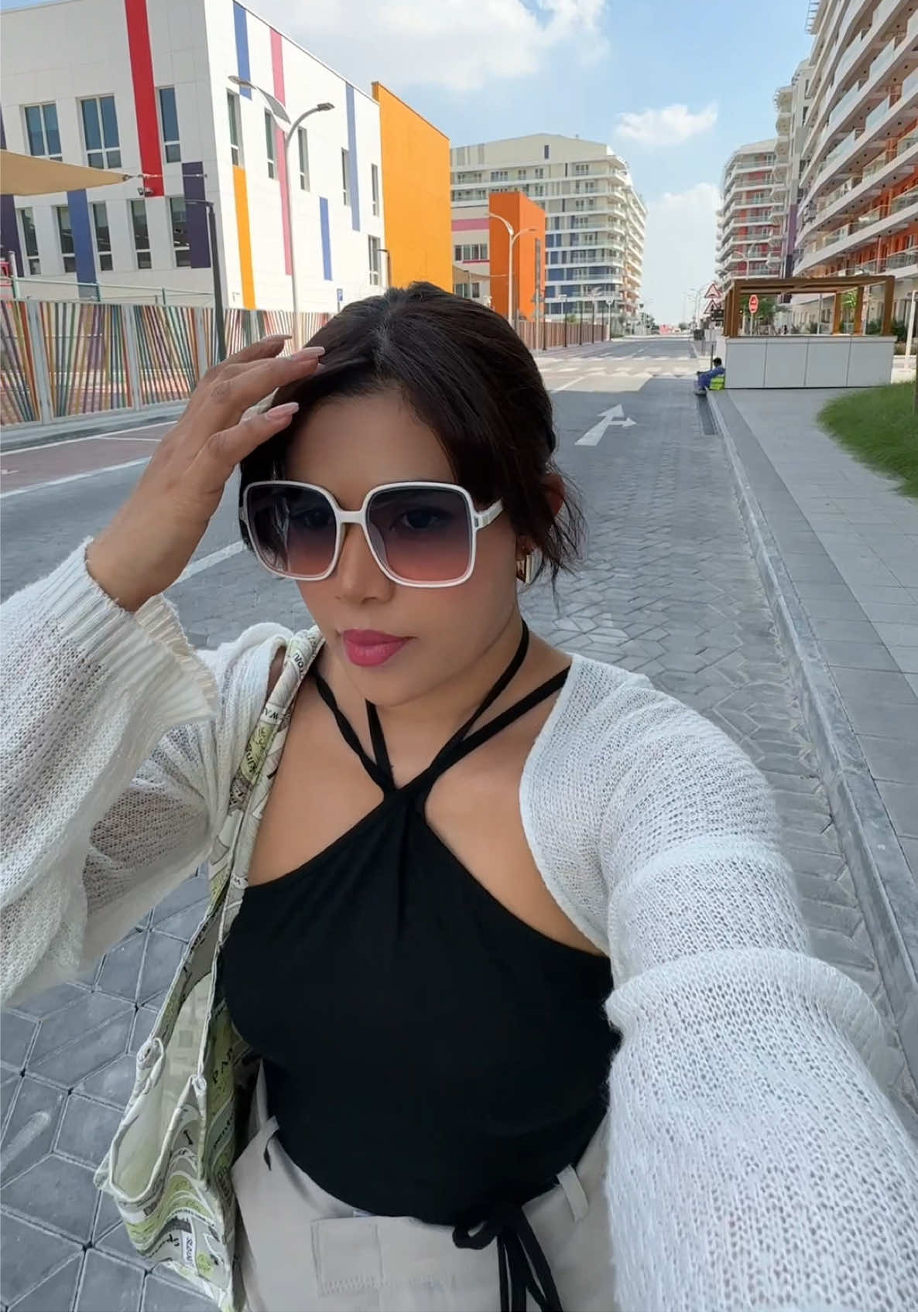A post by @harshyuofficial on TikTok caption: කොන්ඩේ යන එකට හොදම විසදුම..💇‍♀️ @Satiny by Fadna  #satiny #haircare #hairgrowth #fypシviralvideoforyouii #fyp #srilankangirl #fyplanka #whattowatch #trendingnow #trendingnow #hairtiktoks 