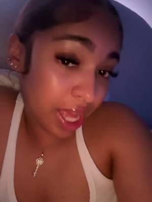 A post by @lovnia__ on TikTok caption: #Stitch with @Jordyn Lucas helloooo💕🌚😂😂😂  can’t place fear in my heart like that 