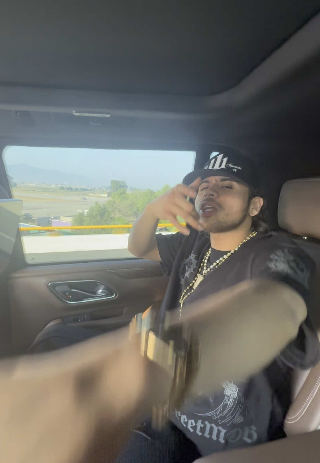 A post by @jesusortizpaz on TikTok caption: Querían corridos 😤😤