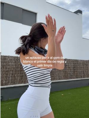 A post by @amarmolmc on TikTok caption: esque se me olvida hasta que estornudo