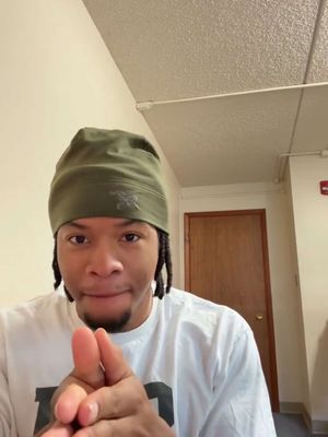 A post by @bubbacollinss on TikTok caption: I really dont know how I be doing this #fyp #school #viral #college #professor #chatgpt #homework #promo 