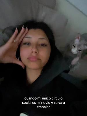A post by @_anaismolina_ on TikTok caption: dormir la siesta con mi bebe