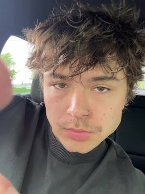 A post by @kxstutz on TikTok caption: Twitch - kxstutz 