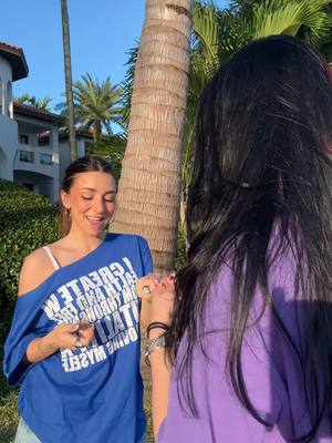 A post by @monismurf on TikTok caption: con quien estoy en Miami??? 🤭