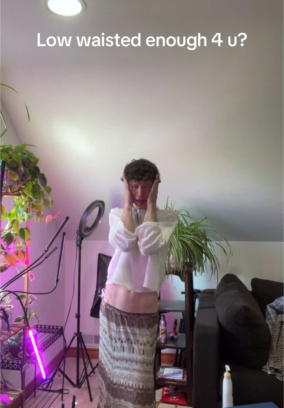 A post by @derekkildall on TikTok caption: Serving bodyyy today 🌳 