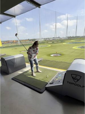 A post by @lily_kreativ on TikTok caption: Сегодня мы решили провести день в Topgolf Oberhausen 📍Адрес: Brammenring 30, 46047 Oberhausen 🏌️🏌️‍♀️🏌️‍♂️⛳️Это было наше первое посещение этого места — интересный формат игры в гольф с элементами развлечения. Пространство большое, современное, с удобными зонами для отдыха и еды. Всё организовано комфортно, персонал доброжелательный. Нам понравилось🙆🏻‍♀️, приятно провели время. 🫶Если ищете что-то новое и активное для досуга — можно попробовать.👌 *keine Werbung , eigene Erfahrung .
