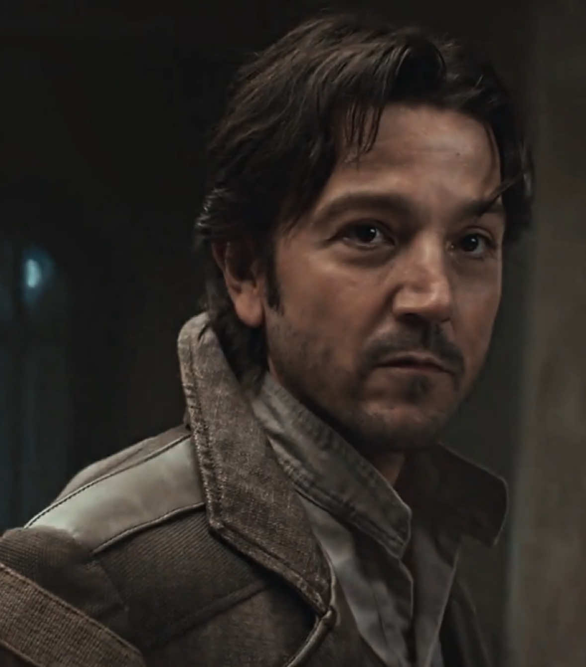 A post by @fennecsrifle on TikTok caption: bye yall…my ride is here // #starwars #starwarsedit #fyp #foryoupage #andor #andorseries #cassianandor #cassianandoredit #diegoluna #rogueone 