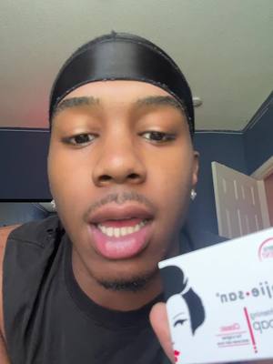 A post by @iiiamlee__ on TikTok caption: #fyp #viral #kojicacid #virall 