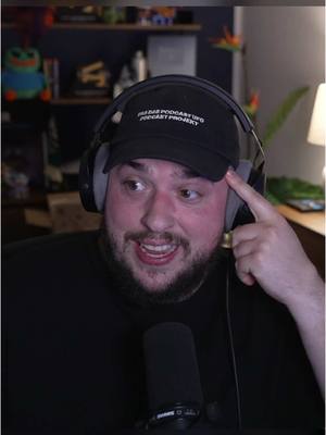 A post by @ on TikTok caption: ⭐️Hotel oder Krankenhaus? #reeze #papaplatte #twitch