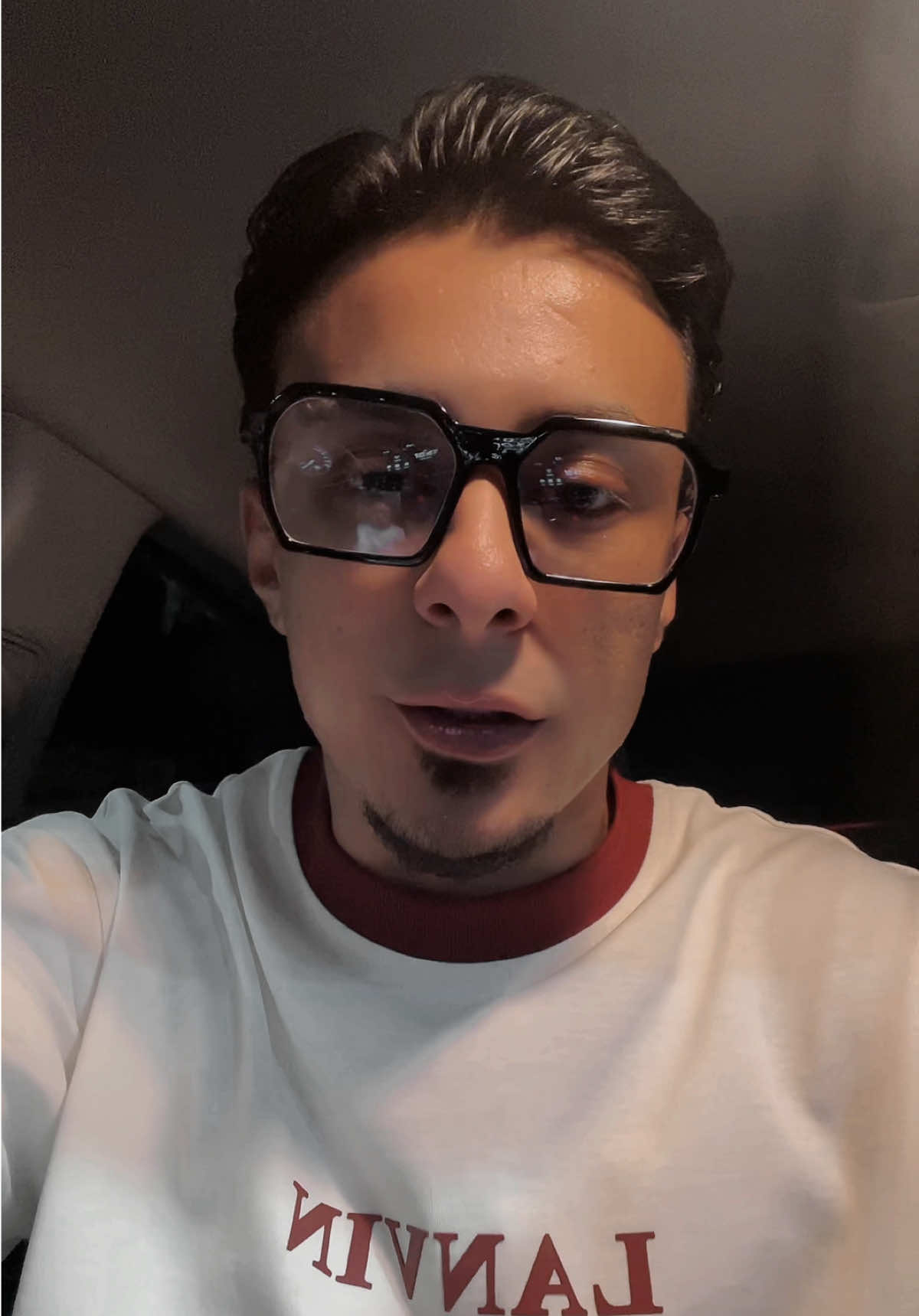 A post by @ali_adora on TikTok caption: و الي ‏يزعل يزعل 🙂
