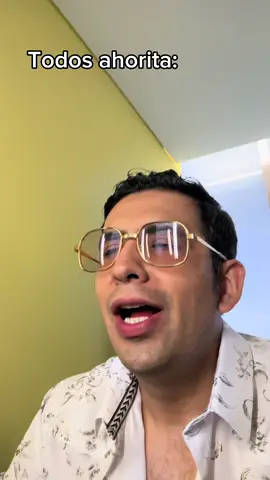A post by @capiperez on TikTok caption: Todas las historias que me salen hoy…