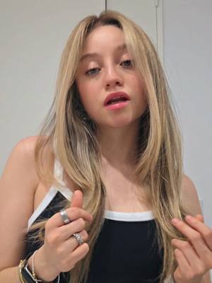 A post by @karolsevillaokay on TikTok caption: 🫦🔥🫦🔥