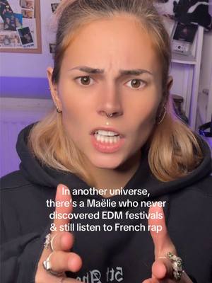 A post by @maelie_vhd on TikTok caption: @KOFS 8 ans après jtm tjrs autant <3  #Rap #rapfrancais #music 