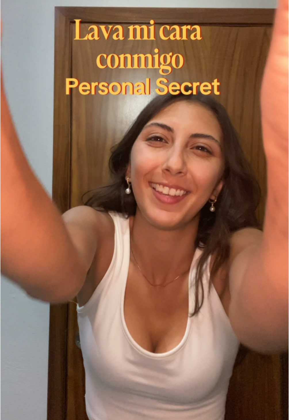 A post by @iconz.mx on TikTok caption: PERSONAL SECRET: Usa este limpiador facial y tu cara nunca más será la misma.  WOW WOOOW AMOOOOO!  Cómpralo en el link. #PersonalSecret #psiloveyou #limipiadorfacial #skincare #curcuma #PS #secreto