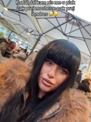 A post by @aniiinil4 on TikTok caption: #london🇬🇧uk🏡 #albania🇦🇱 #foryoupage #foryou 