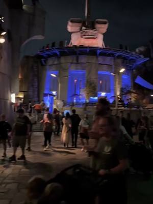 A post by @the_josemonkey on TikTok caption: This video was recorded at Galaxy's Edge... but which one? 🤔 #geolocation #OSINT @scarletttavern